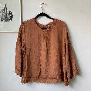 Rylee + Cru terracotta 100% cotton boxy wide sleeve top w/crochet detail